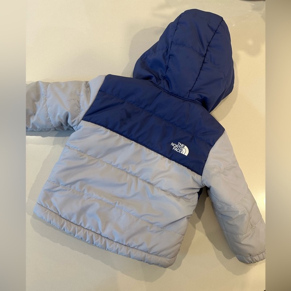 The North Face Reversible (Infant) - Picture 4 of 5